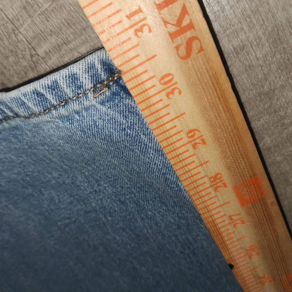 Time and Tru Womens High Rise Wide Leg Utility Jeans Light Wash Blue Denim Y2K - Picture 11 of 15